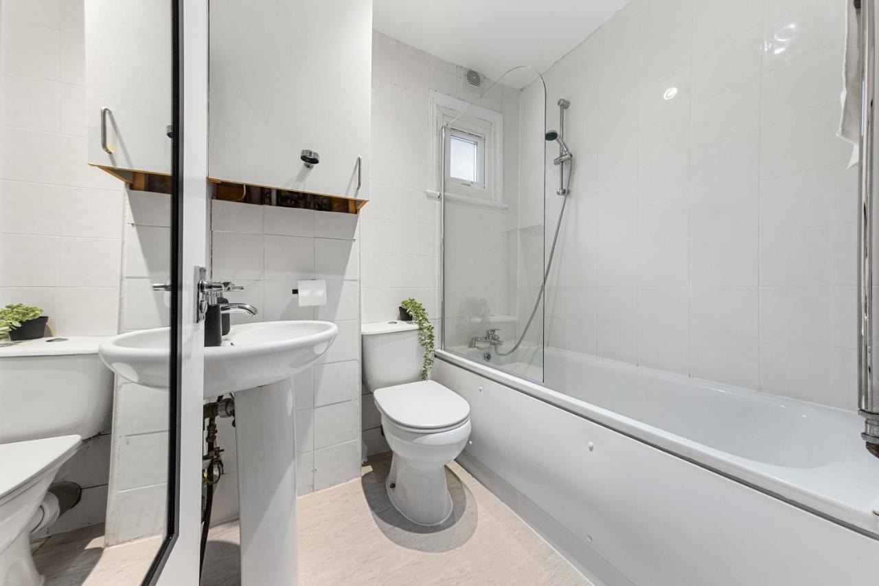 Modern Gem Brixton Centre Cozy & Comfort Charis City Studio ลอนดอน ภายนอก รูปภาพ