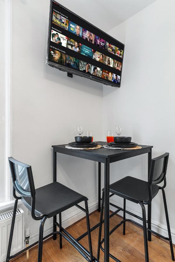 Modern Gem Brixton Centre Cozy & Comfort Charis City Studio ลอนดอน ภายนอก รูปภาพ